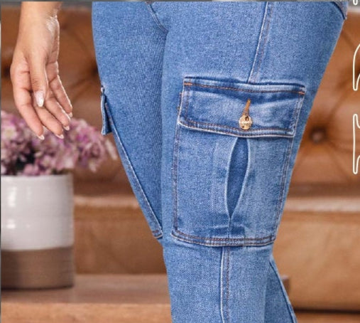 High-Rise Push Up Cargo Jeans
