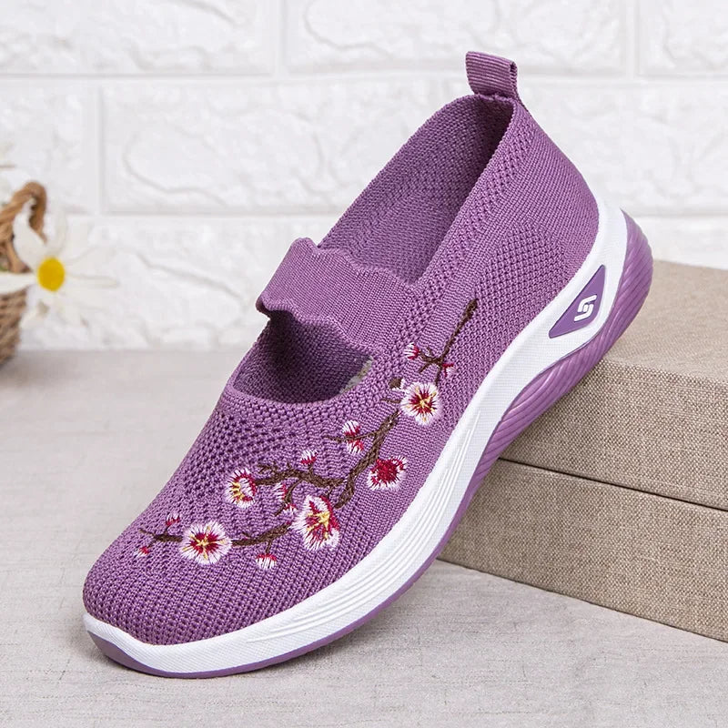 Women's Embroidered Chunky Sneakers