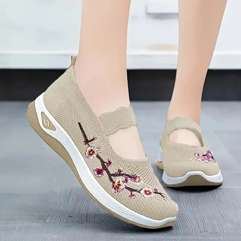 Women's Embroidered Chunky Sneakers