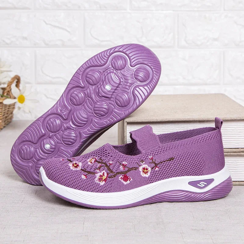 Women's Embroidered Chunky Sneakers