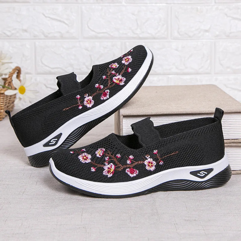 Women's Embroidered Chunky Sneakers