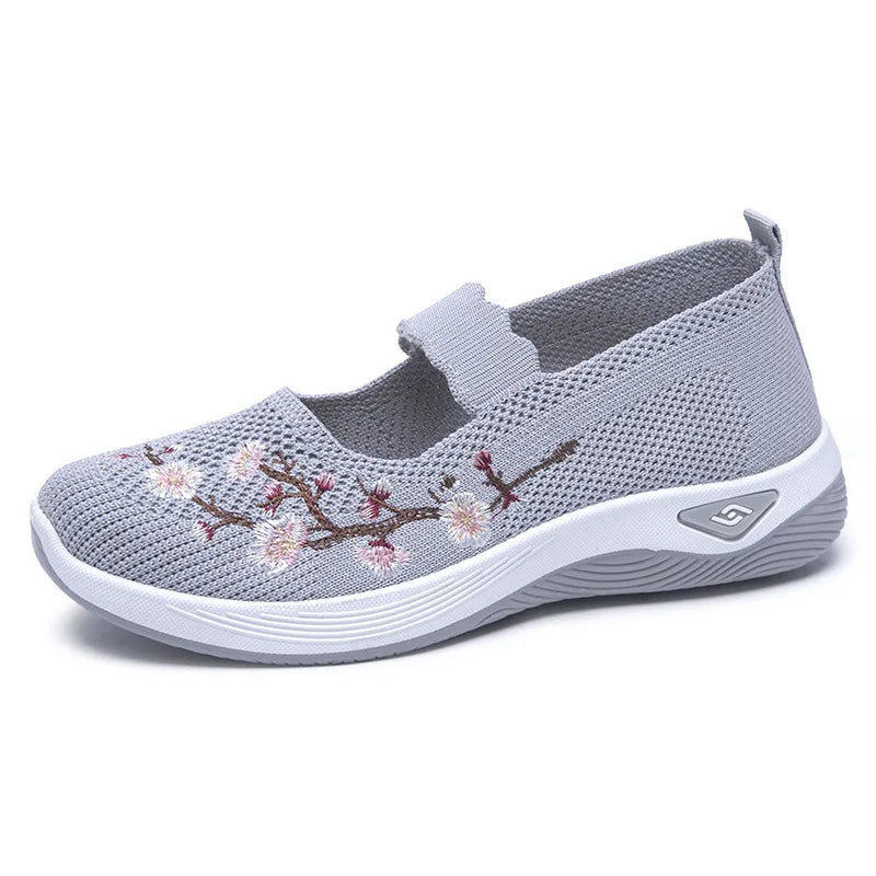 Women's Embroidered Chunky Sneakers