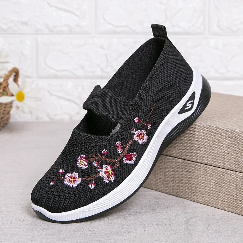 Women's Embroidered Chunky Sneakers