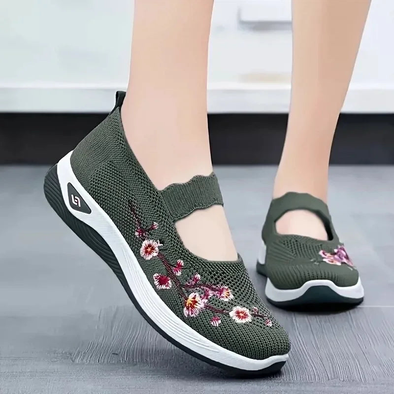 Women's Embroidered Chunky Sneakers