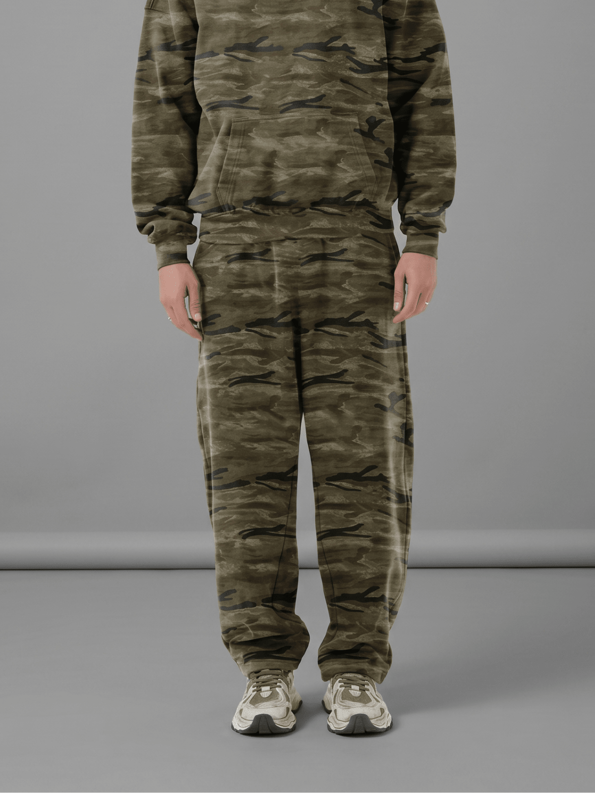 Camo Oversized Heavyweight Curved-Leg Sweatpants - Pendo Store