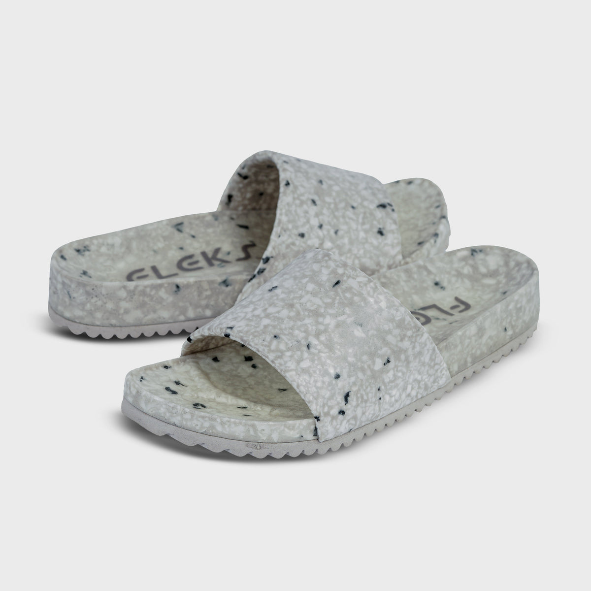 East Beach Slide - Cloudy Day - Pendo Store