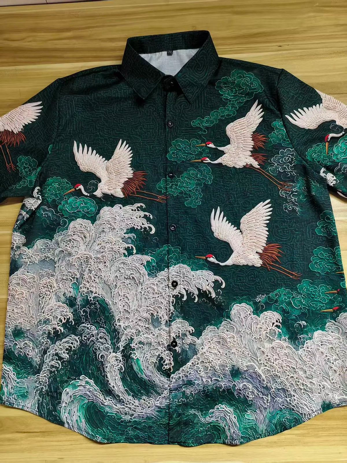 Embossed Flying Crane and Wave Printing Casual Short Sleeved Shirt - Pendo Store