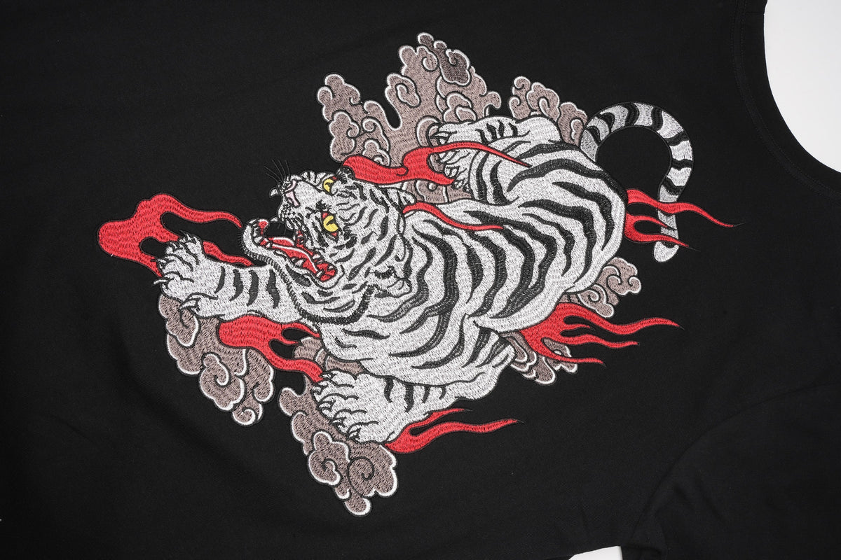 ET523 White Cloud Tiger Embroidered Tee - Pendo Store