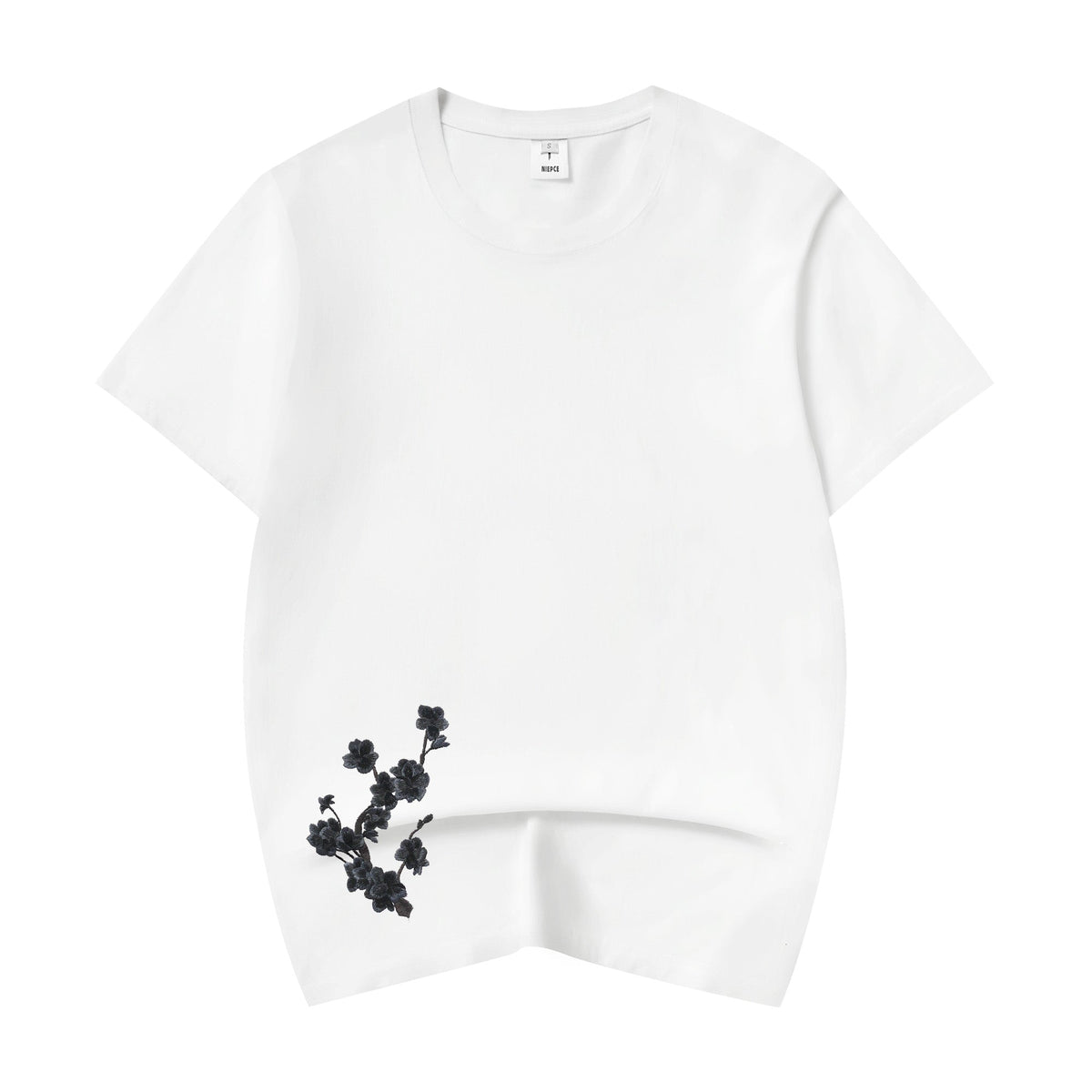 ET524 Moon Fox Embroidered Tee - Pendo Store