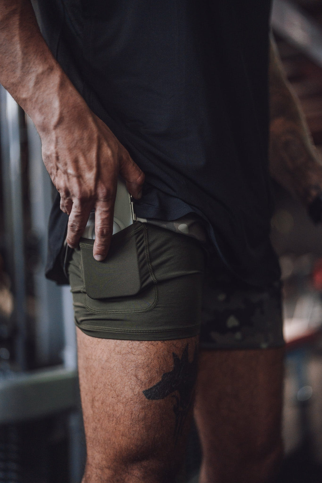 MEN'S | HYBRID SHORT : EVERGREEN CAMO - Pendo Store