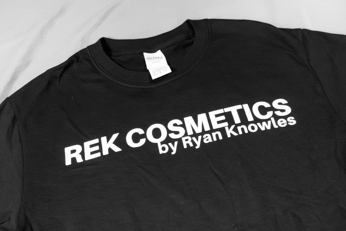 REK Cosmetics by Ryan Knowles T-Shirt Unisex | REK Cosmetics