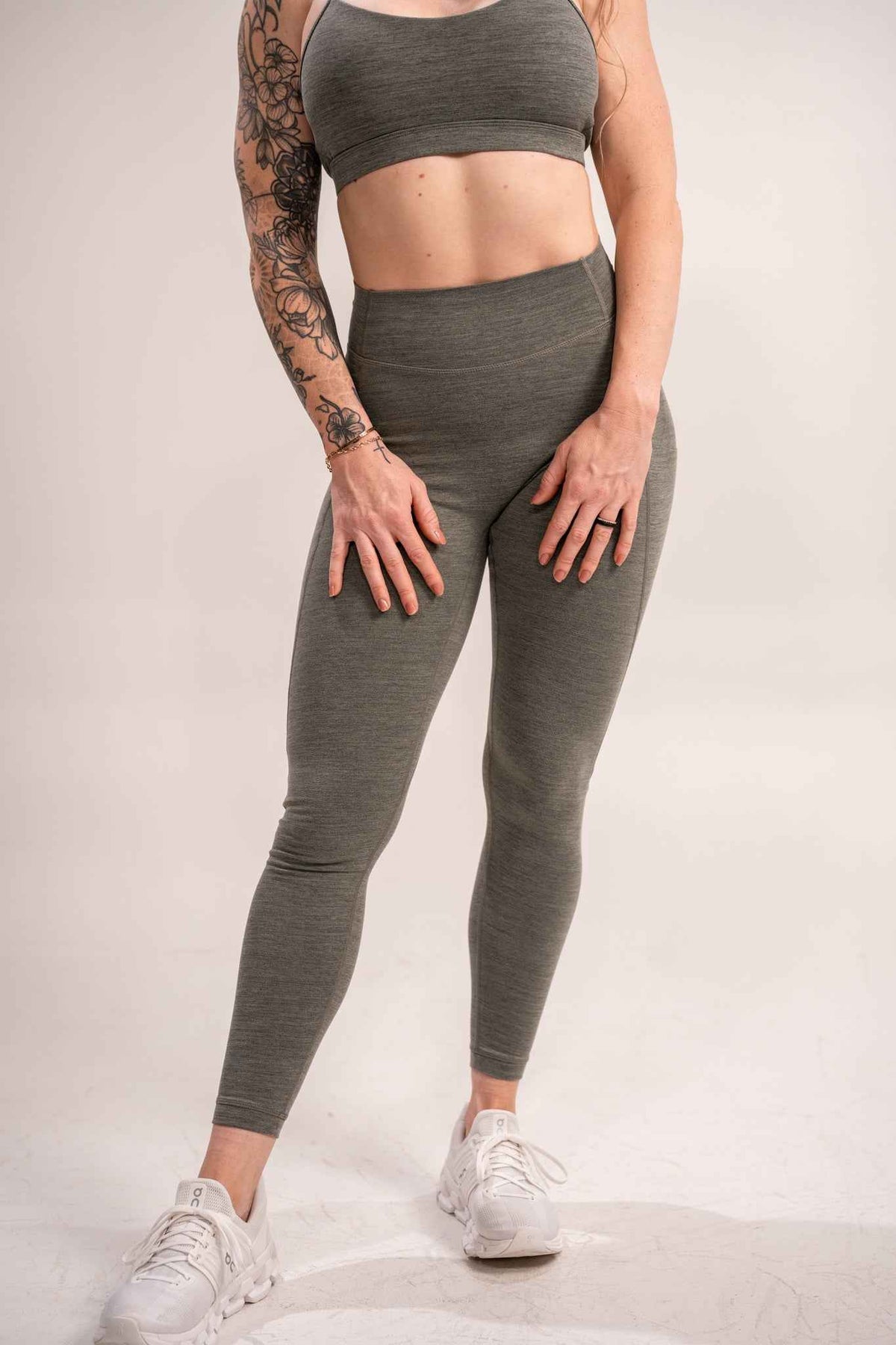 WOMEN'S | DEBUT MEGA-HIGH-RISE LEGGING : IVY - Pendo Store