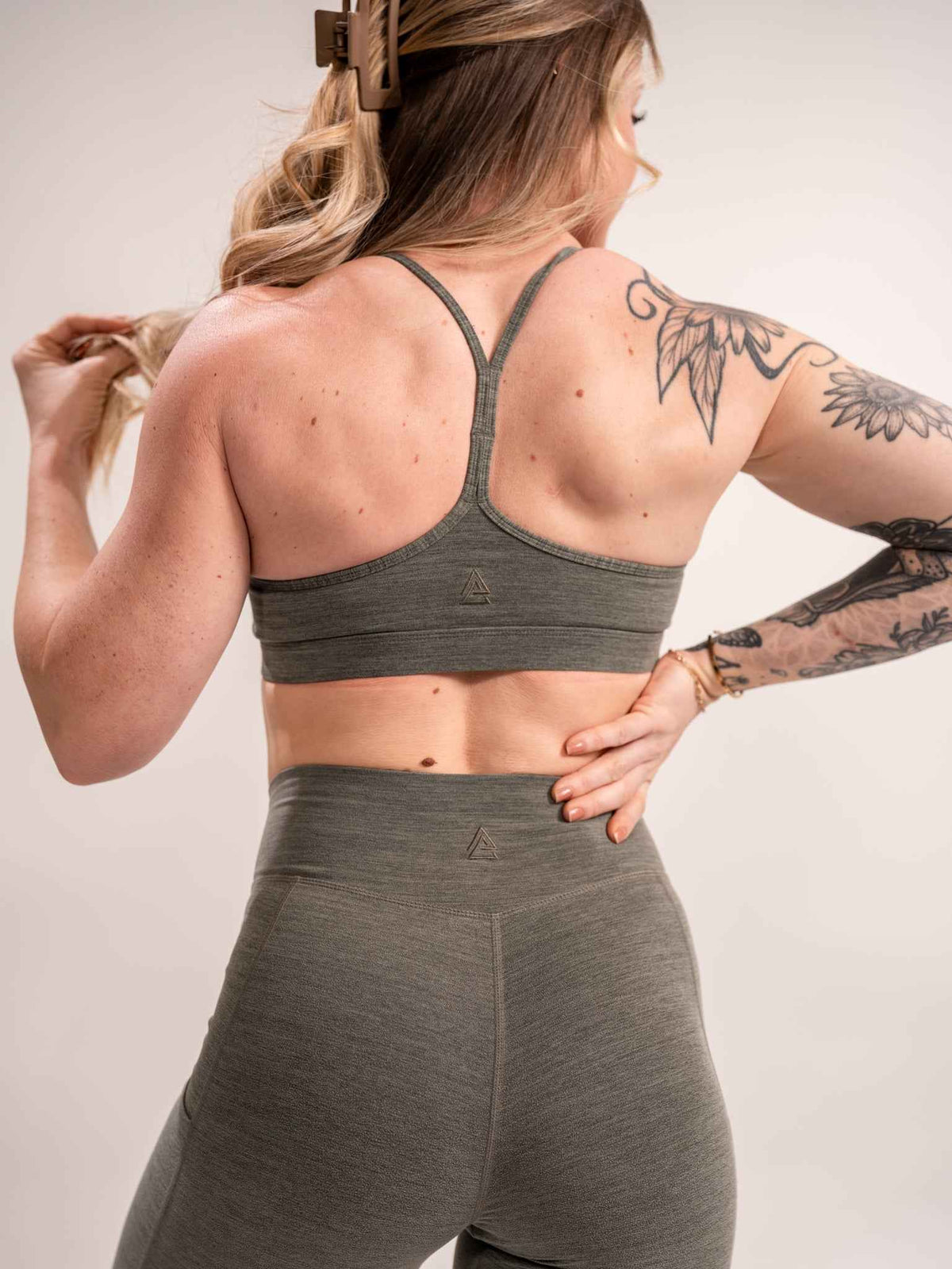 WOMEN'S | DEBUT SPORTS BRA : IVY - Pendo Store