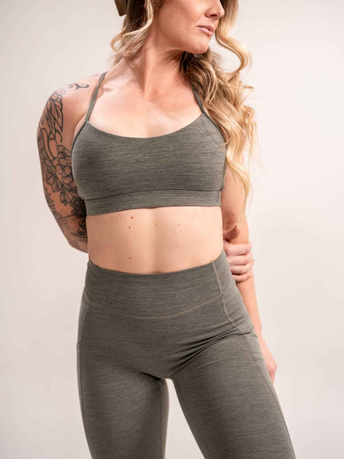 WOMEN'S | DEBUT SPORTS BRA : IVY - Pendo Store