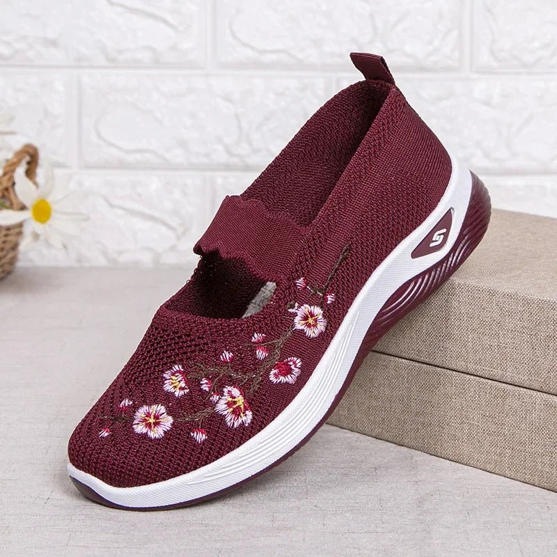 Women's Embroidered Chunky Sneakers - Pendo Store