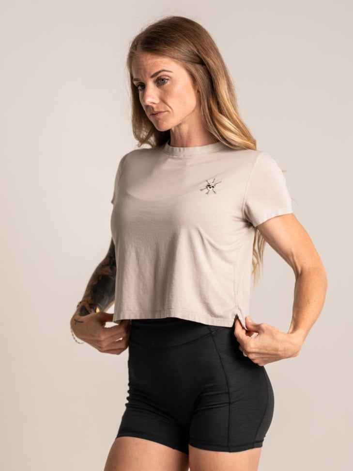 WOMEN'S | ENCORE CROP TEE : BONE - Pendo Store